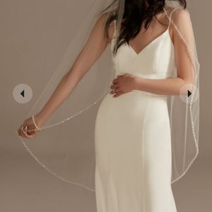 Davids bridal clear beaded-edge mid-length veil

STYLE# V555